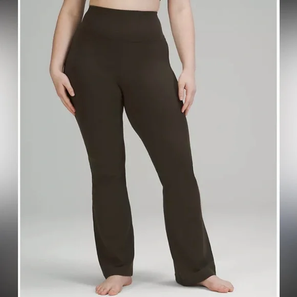 Lululemon Groove Super-High-Rise Flared Pant Nulu size 16 green - Picture 1 of 9